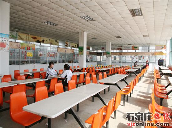石家莊天使護士學校食堂